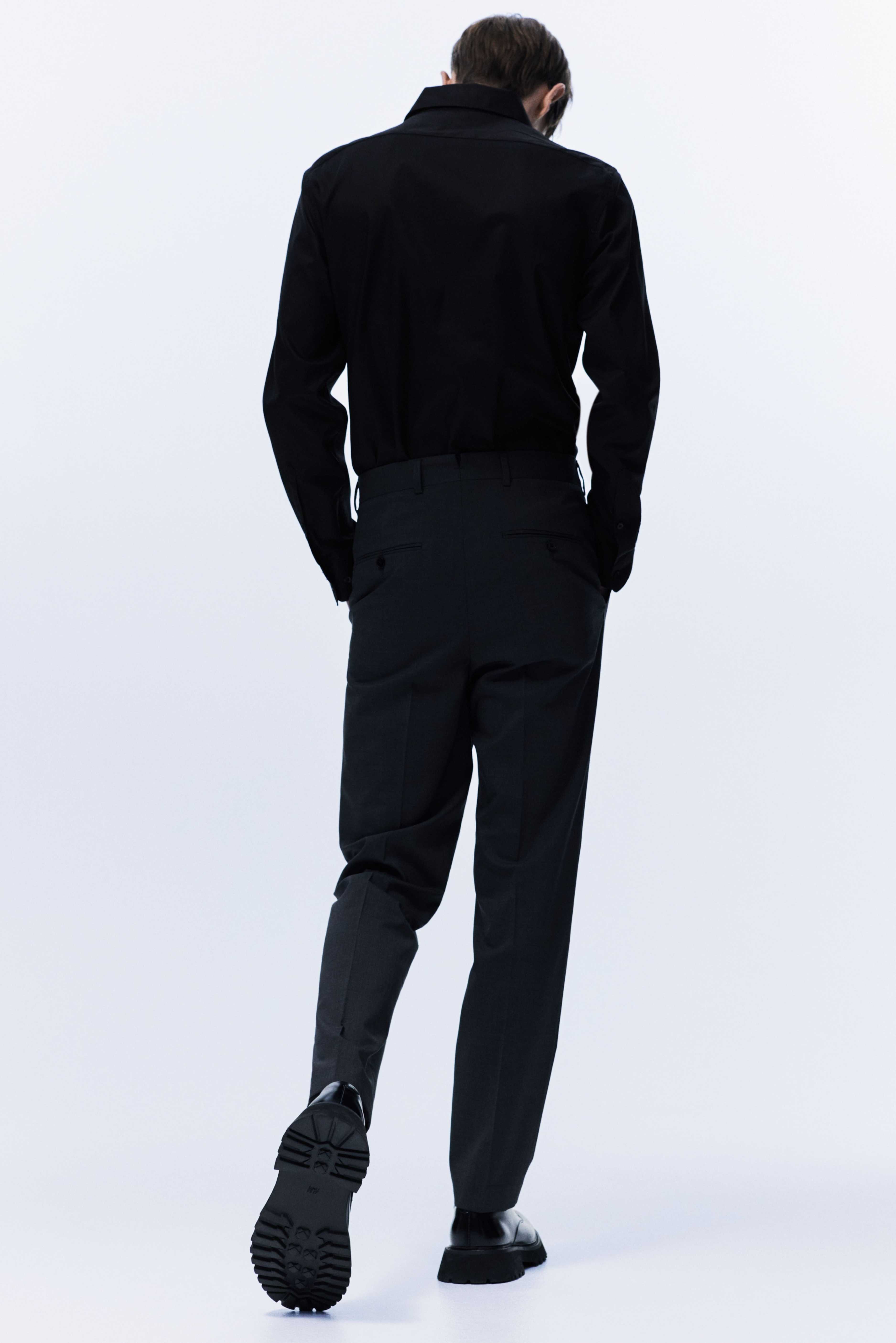 ALL-BLACK COMBO